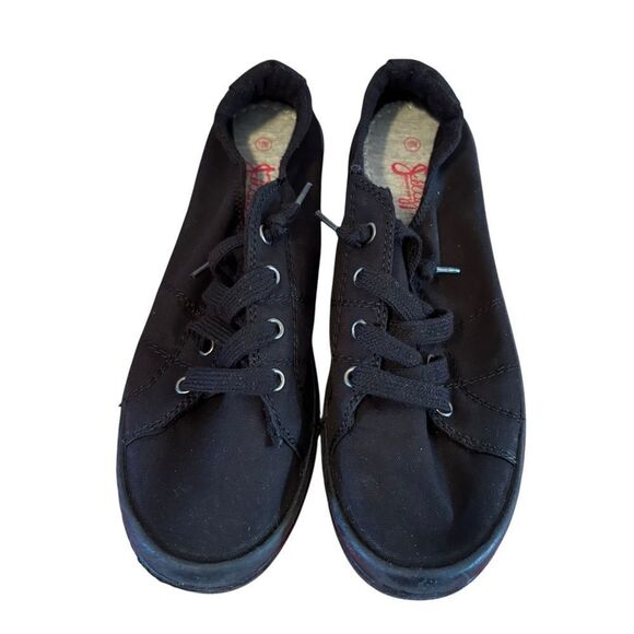 Jellypop Shoes - Classic Black Lace Up Sneakers in Ladies 8 or 10.